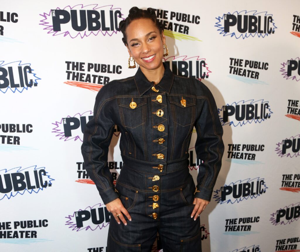 Alicia Keys is a Beautiful Example of Aging Gracefully
