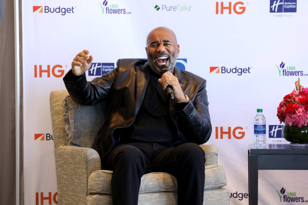 NBC Drops Steve Harvey’s Talk Show, Replaces Him With Kelly Clarkson