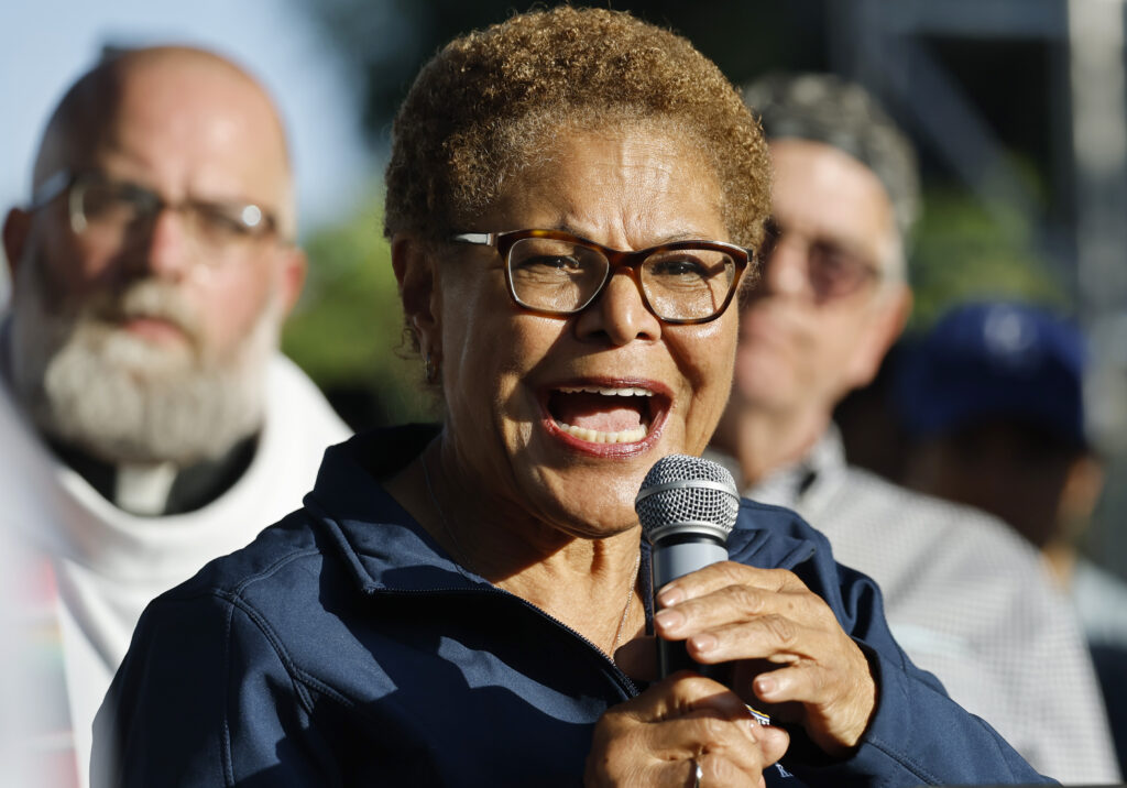 All Eyes Were on an L.A. Park Filled With 90 Soldiers, Until Mayor Karen Bass Pulled Up and This Happened